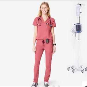 figs | limited edition breast cancer awareness rose quartz scrub set